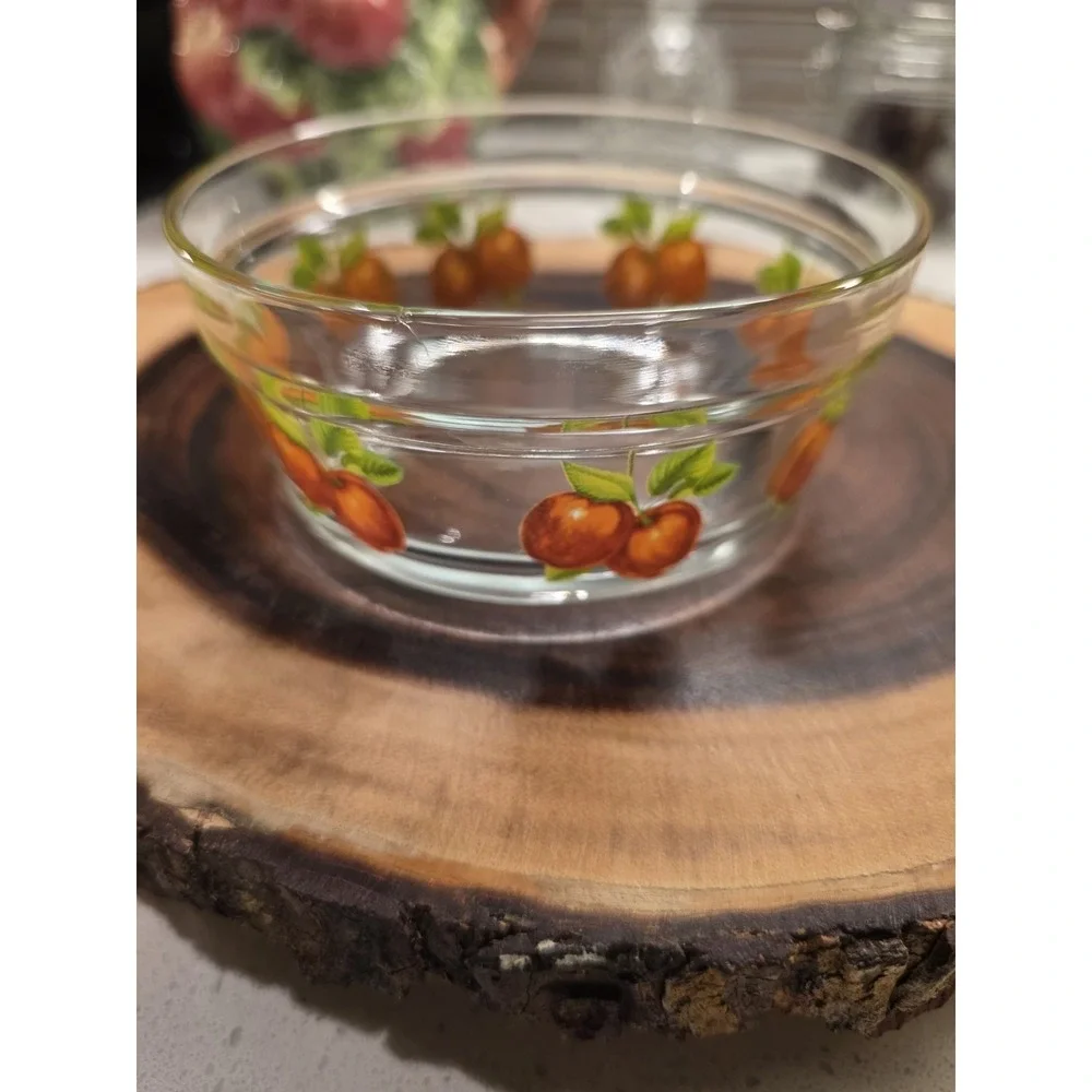 Vintage  Glass Nesting Bowls Set Of 4 Apple Design